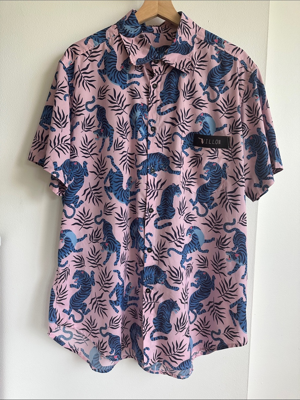 Villon Pink & Blue Tiger Print Short-Sleeve Button-Down Shirt